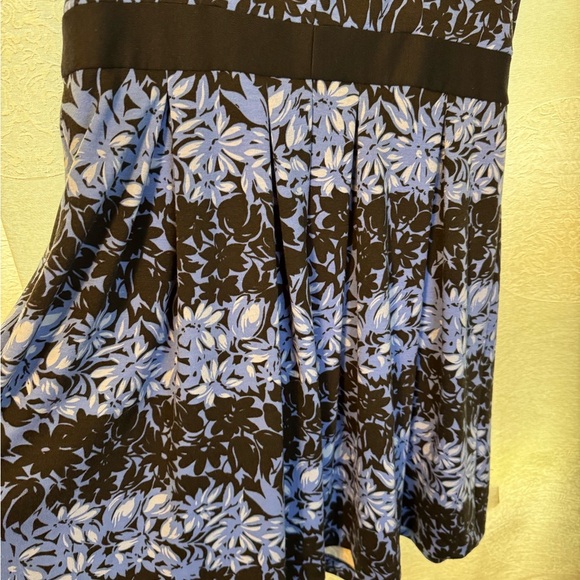 NWT ELLE “Polished Pastels” Blue Floral Summer/Spring/Fall Women’s Dress Size 12 - Picture 6 of 6